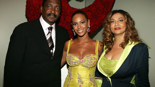 Beyonce's Pop Hit With Paternity Suit; J.Lo Gave Madonna "Super-Sharp Looks"
